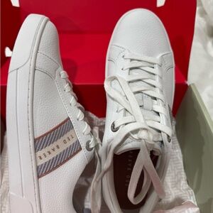 Ted Baker White Sneakers with Red and Gray Accents